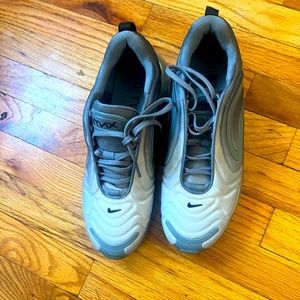 Only wore 3 times I don’t wear it… Nike Vapor